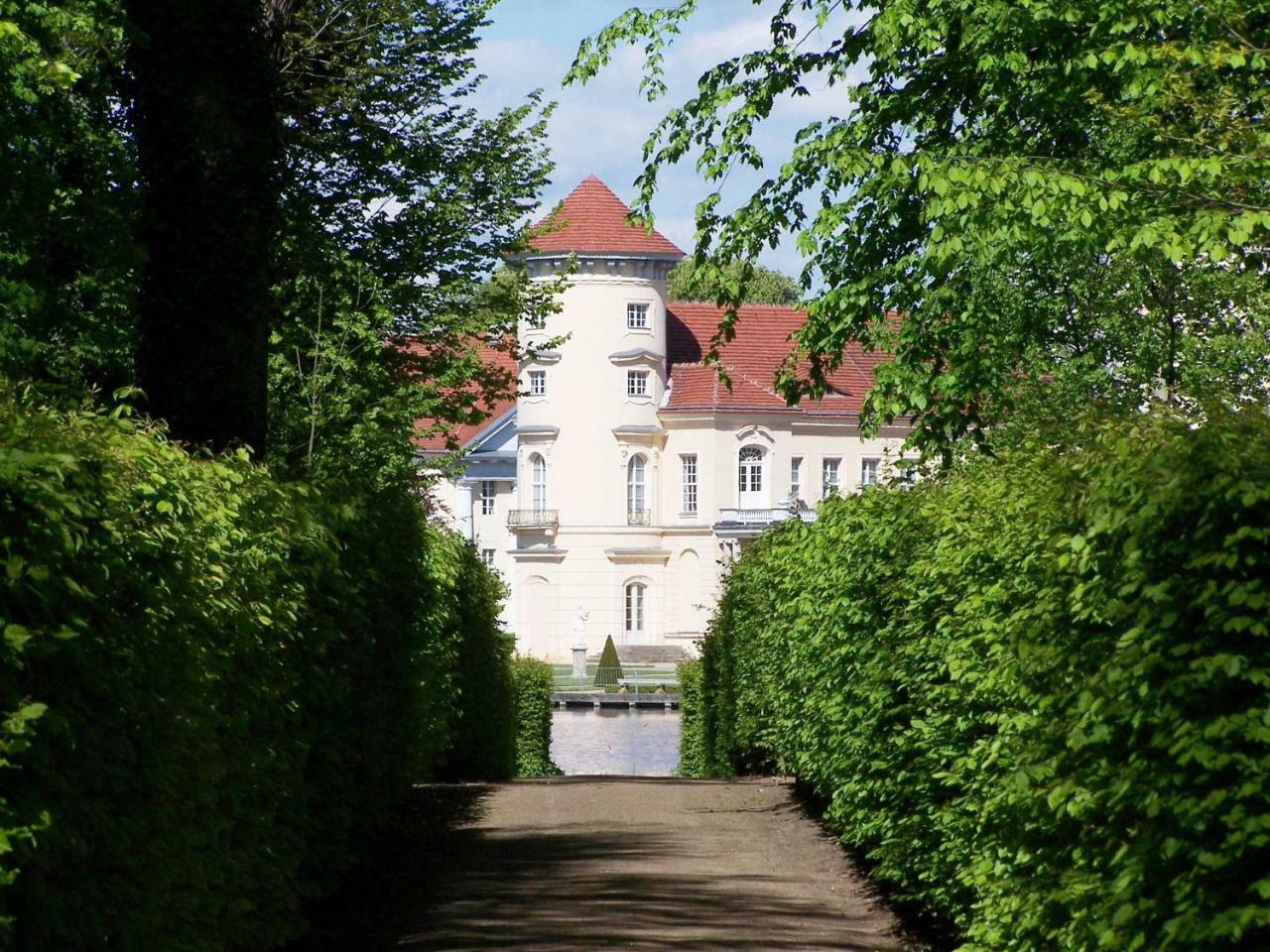 Marstall im Schlosspark Rheinsberg Exterior foto